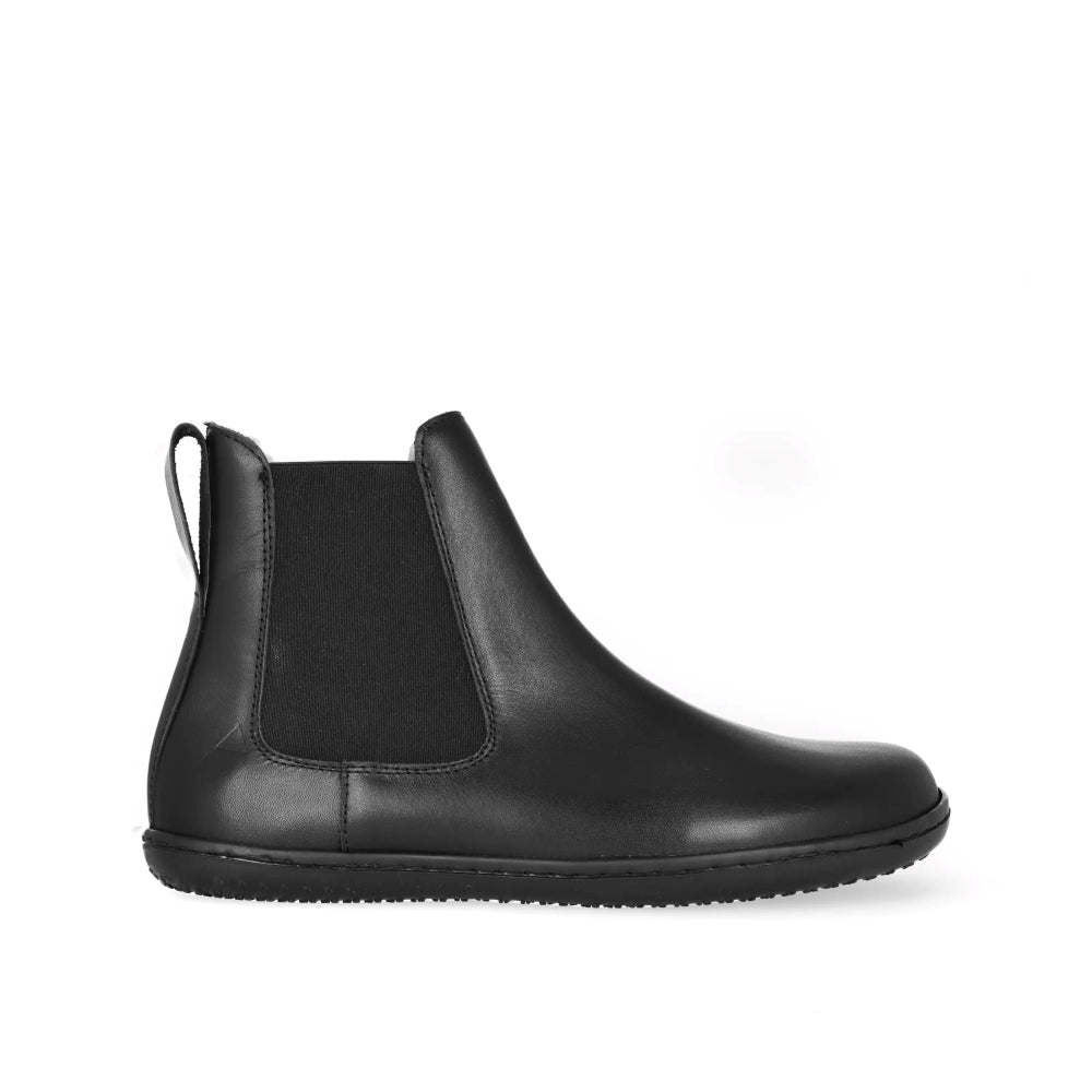 Simple black leather boots fashion