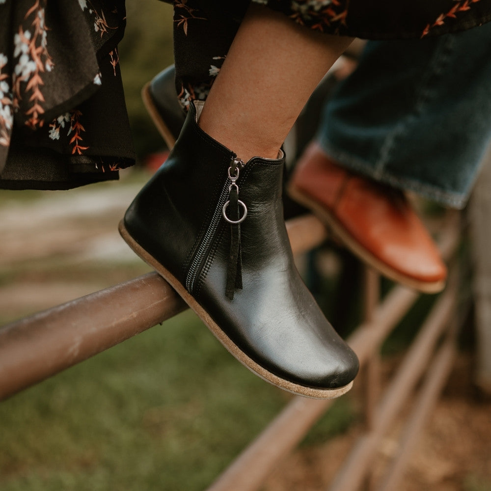 #color_black-smooth-leather