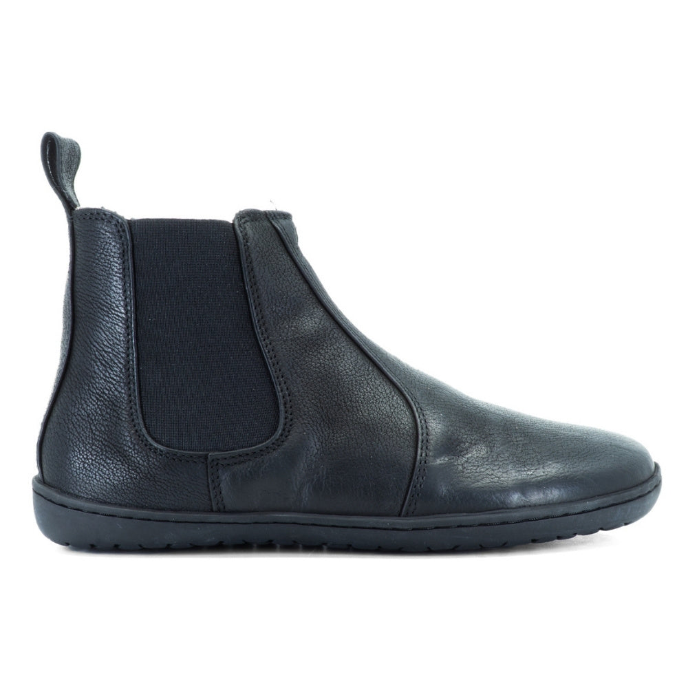 All black Mukishoes felted-wool-lined, leather Chelsea boots with elastic panels on both sides, a pull tab at the back/top of the opening, and a stitched, rubber sole. Right boot is shown facing right against a white background. #color_black