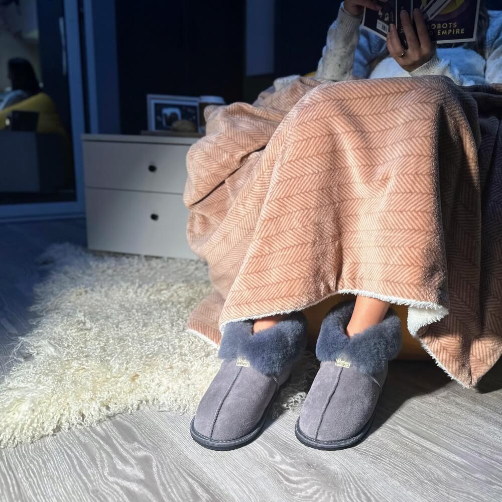 sheepskin slippers grey ugg slippers scuffette