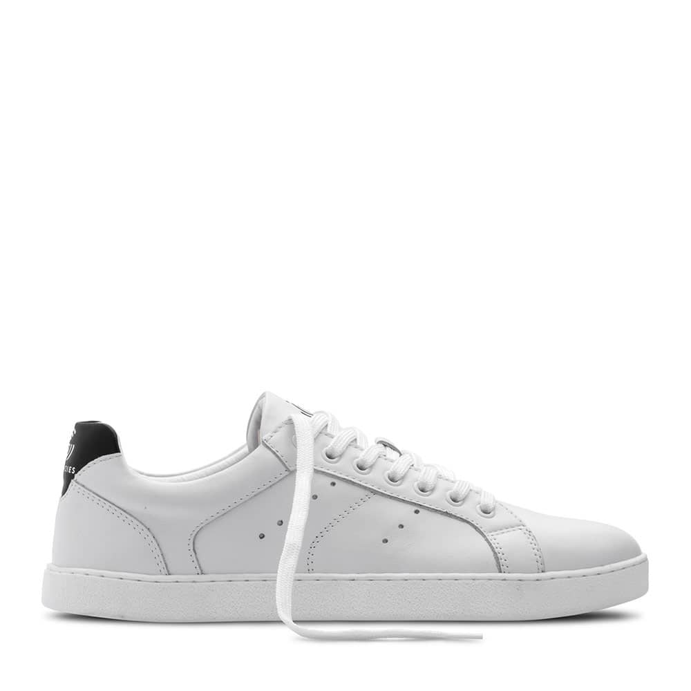 Groundies Universe Sneaker - White/Black - 46 - Like New